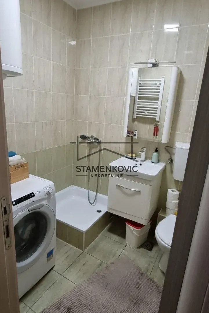 Prodaja, četvorosoban stan, 107m², Bulevar Evrope, Novi Sad Sve Podlokacije