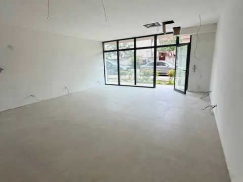 Rent, office space, 57m², Stari Aerodrom, Podgorica - image 3