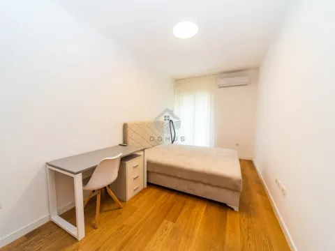 Izdavanje, dvosoban stan, 70m², Central Point, Podgorica - image 24