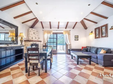 Sale, two bedroom apartment, 92m², Kostanjica, Kotor - image 2