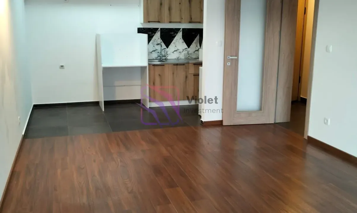 Izdavanje, dvosoban stan, 69m², Master Kvart, Podgorica