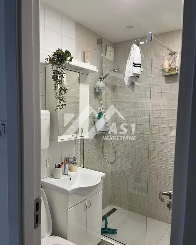 Izdavanje, dvosoban stan, 53m², Liman 2, Novi Sad Sve Podlokacije