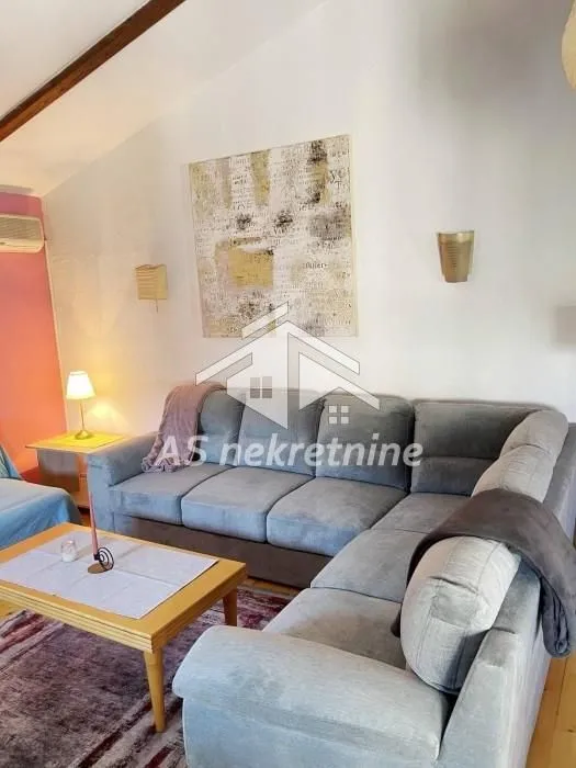 Rent, two bedroom apartment, 65m², Stari Grad, Beograd
