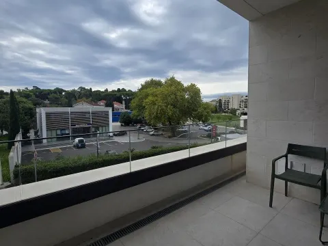 Rent, two bedroom apartment, 93m², Tivat, Crna Gora - image 5