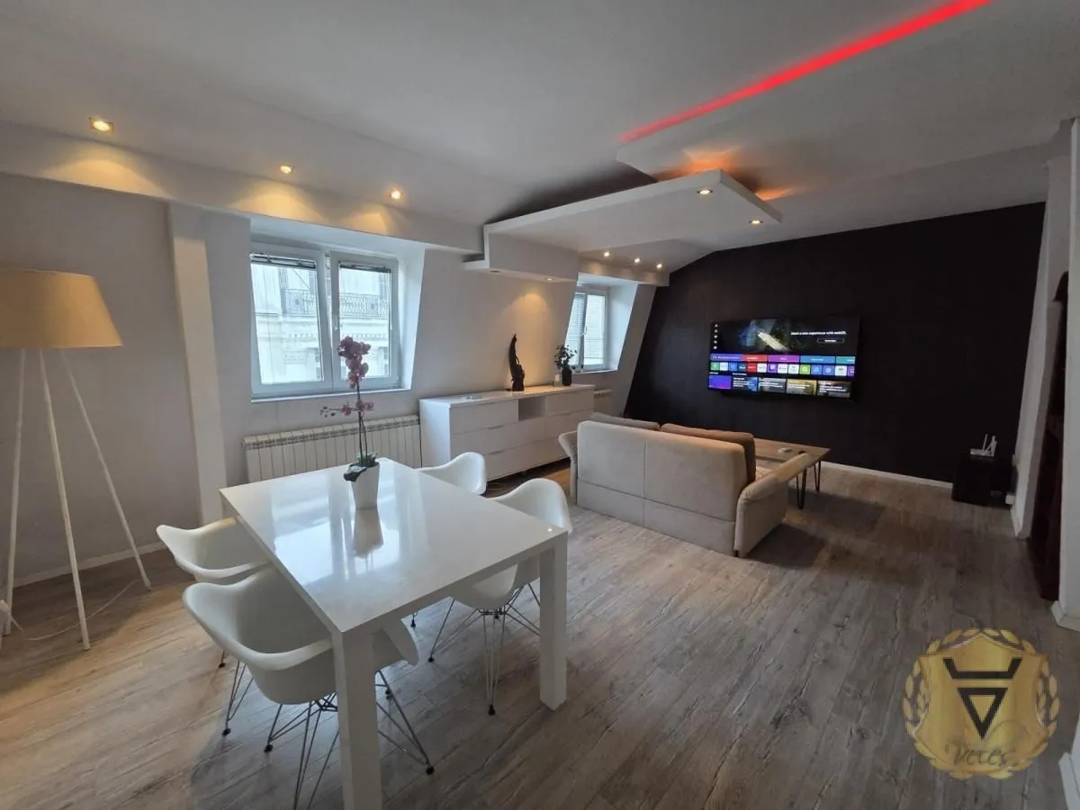 Izdavanje, dvosoban stan, 70m², Stari Grad, Beograd