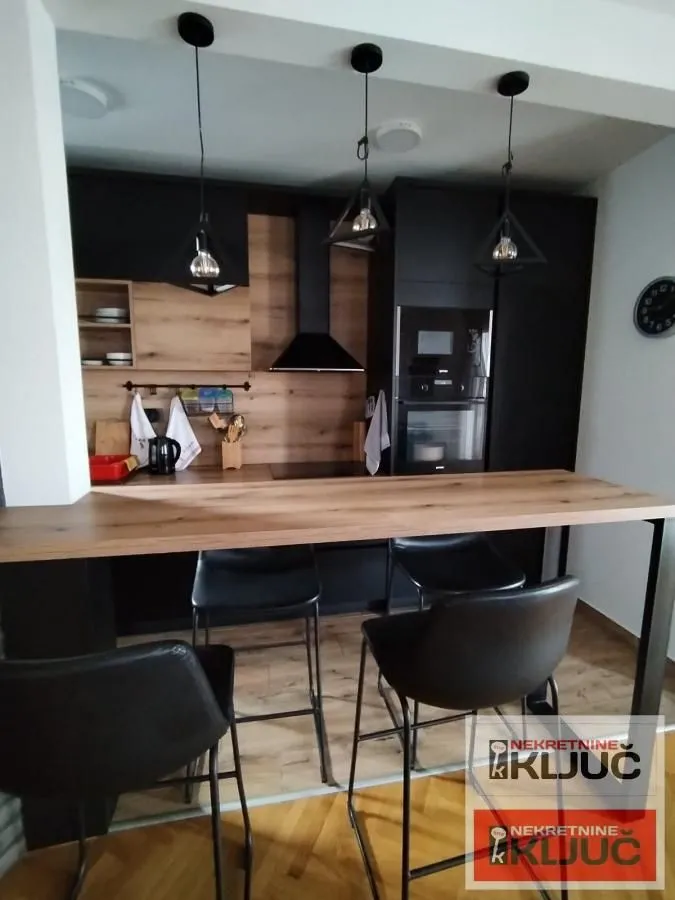 Rent, three bedroom apartment, 67m², Bulevar patrijarha Pavla, Novi Sad Sve Podlokacije