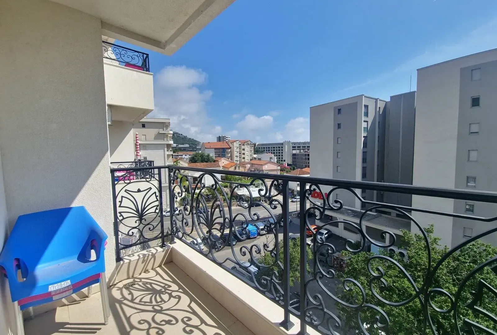 Rent, one bedroom apartment, 46m², Bečići, Budva