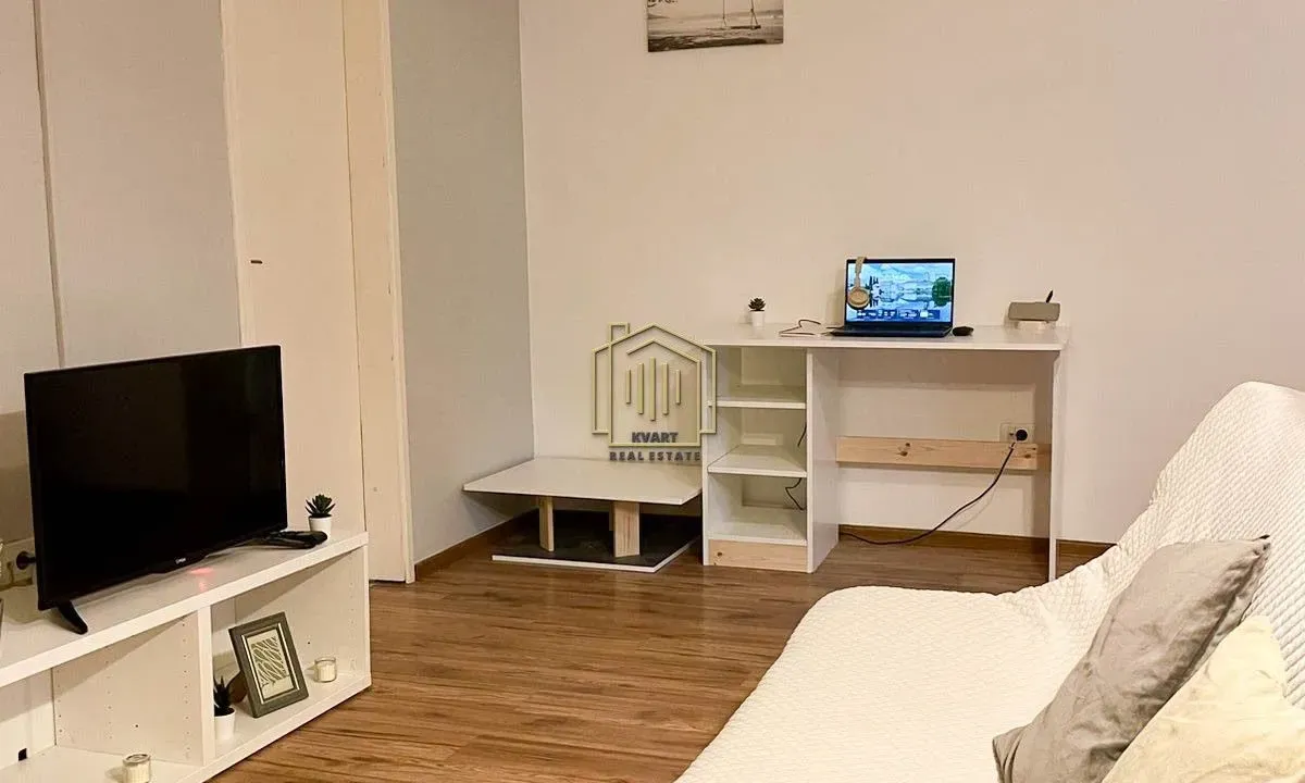 Izdavanje, dvosoban stan, 50m², Podgorica, Crna Gora