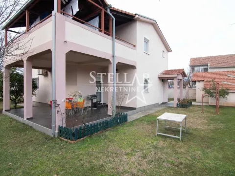 Izdavanje, kuća, 300m², Donji Kokoti, Podgorica - image 27