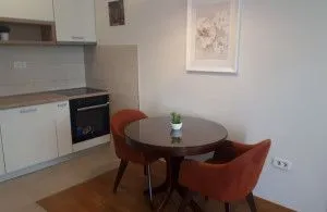 Izdavanje, jednosoban stan, 42m², City Kvart, Podgorica