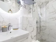 Izdavanje, dvosoban stan, 63m², Bečići, Budva - image 7