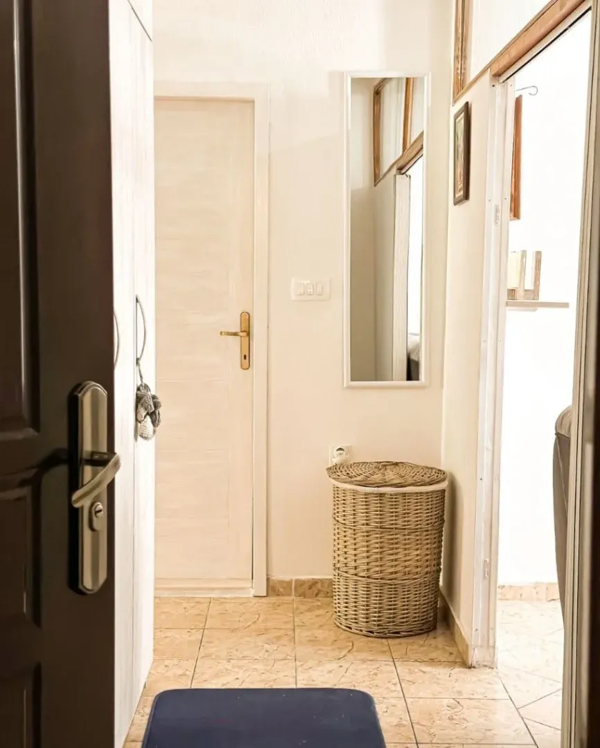 Prodaja, dvosoban stan, 60m², Škaljari, Kotor