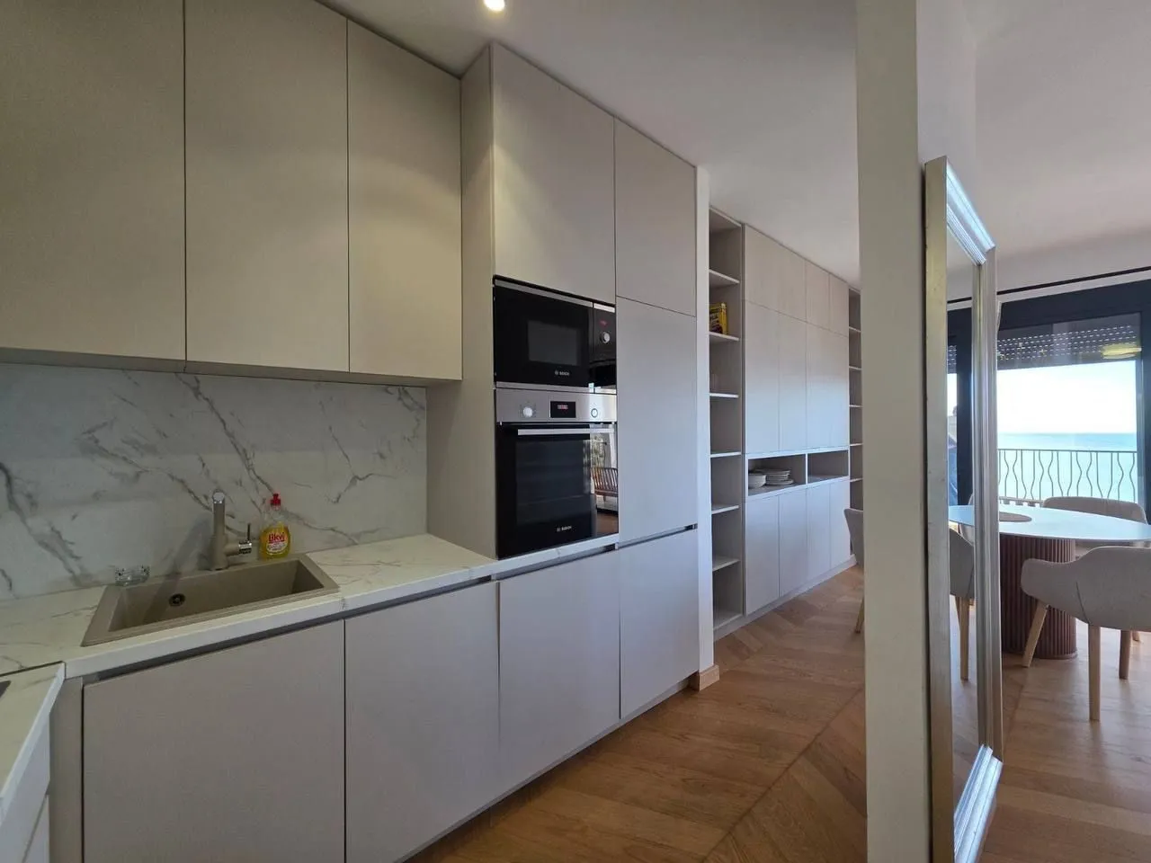 Prodaja, trosoban stan, 90m², Blizikuće, Budva