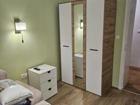 Izdavanje, dvosoban stan, 57m², Centar, Nikšić - image 2