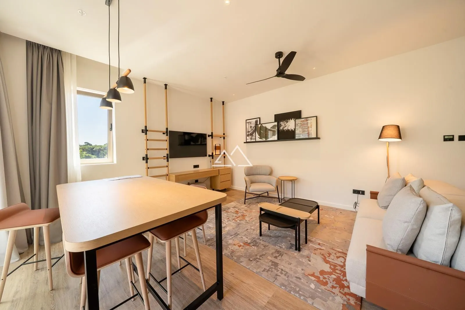 Prodaja, dvosoban stan, 91m², Centar, Tivat