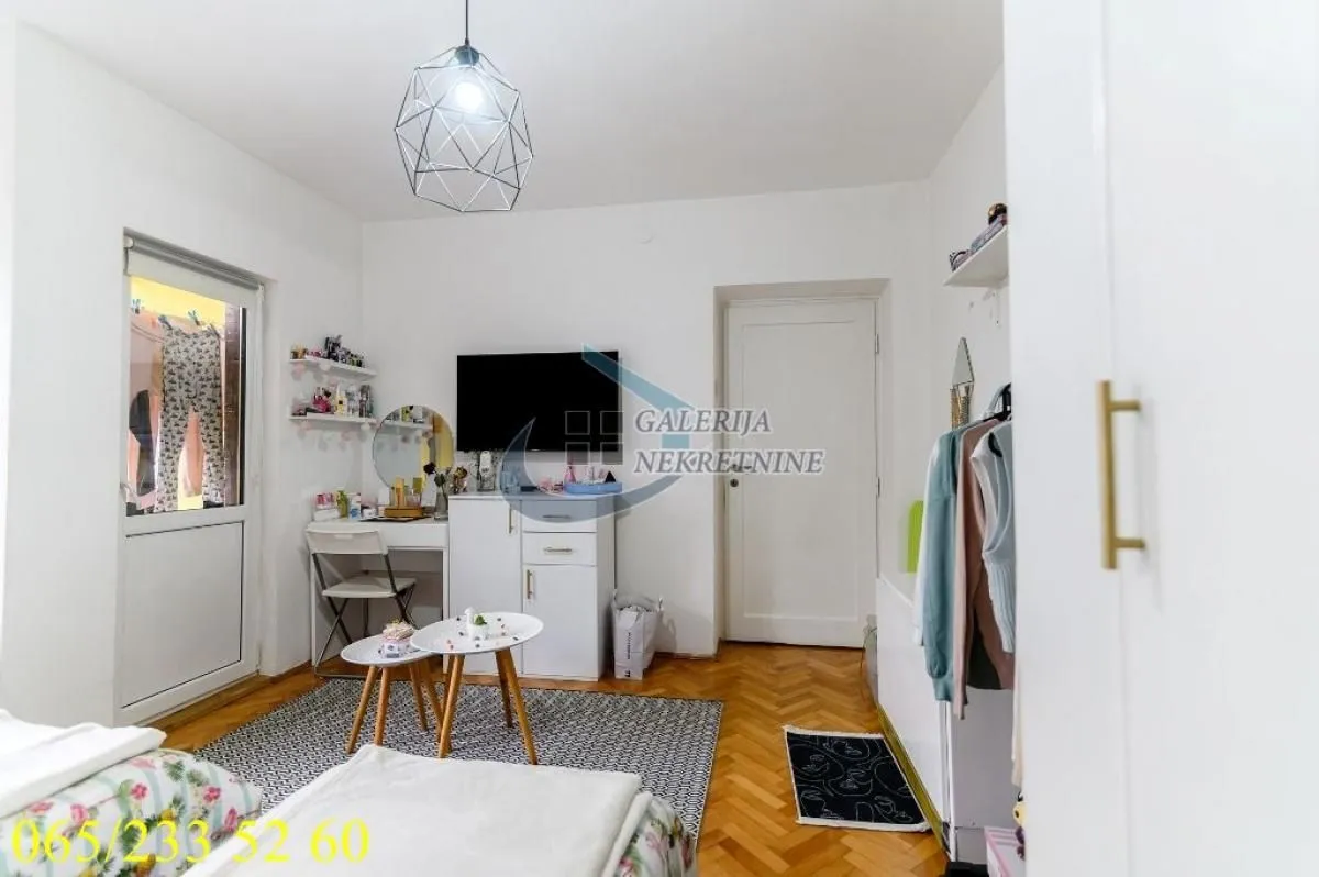 Prodaja, dvosoban stan, 61m², Slavujev Venac, Zvezdara Sve Podlokacije