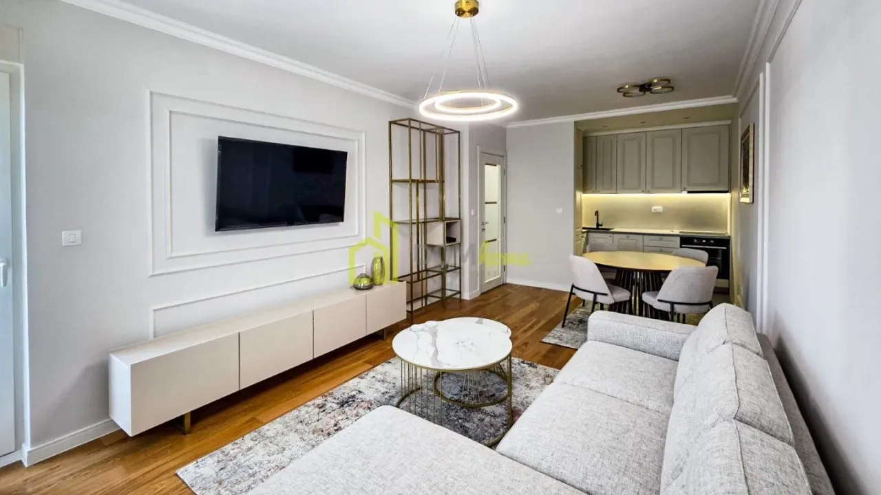 Izdavanje, jednosoban stan, 48m², Central Point, Podgorica