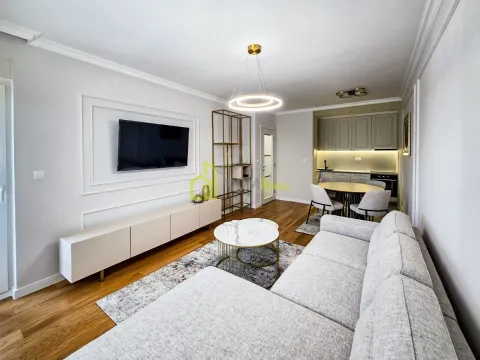 Izdavanje, jednosoban stan, 48m2, Central Point, Podgorica