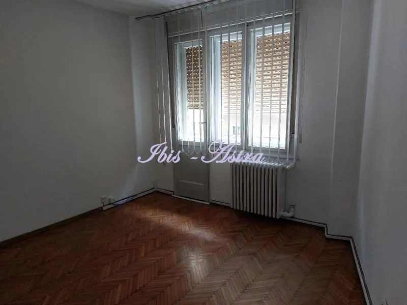 Rent, three bedroom apartment, 70m², Stari Grad, Beograd