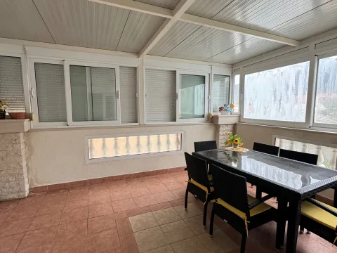Prodaja, dvosoban stan, 78m², Lazi, Budva - image 2