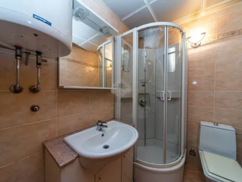 Prodaja, četvorosoban stan, 355m², Preko Morače, Podgorica - image 6