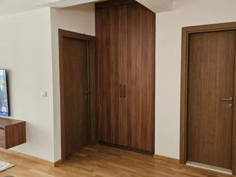 Rent, one bedroom apartment, 48m², Budva, Crna Gora - image 8