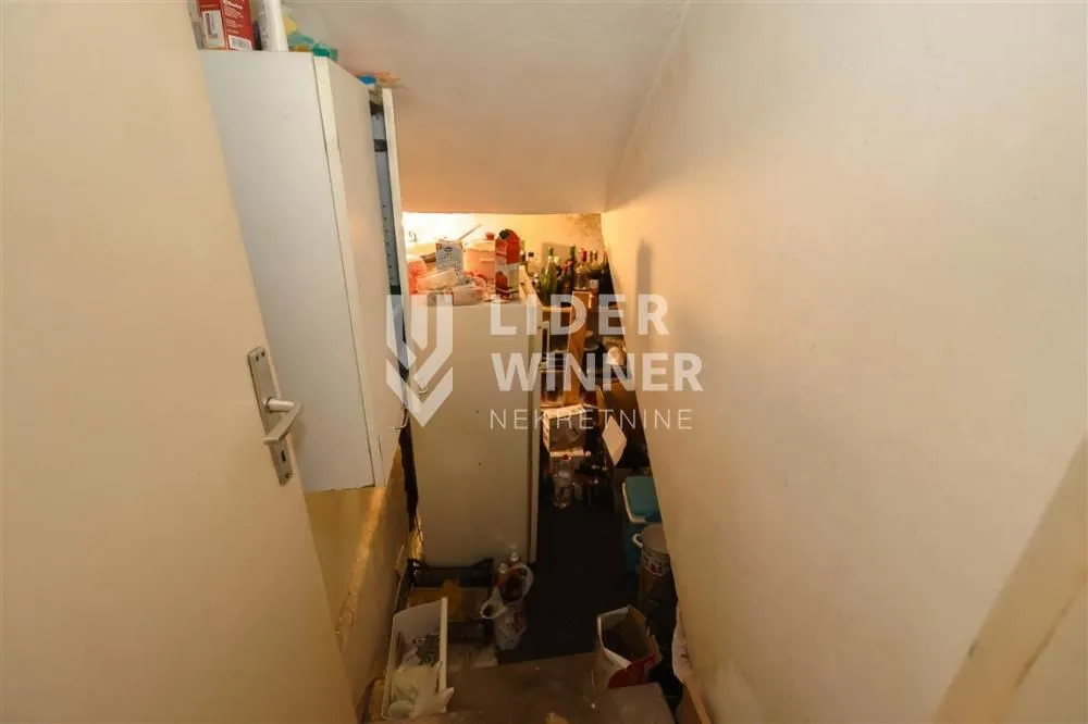Sale, house, 168m², Sremčica, Beograd