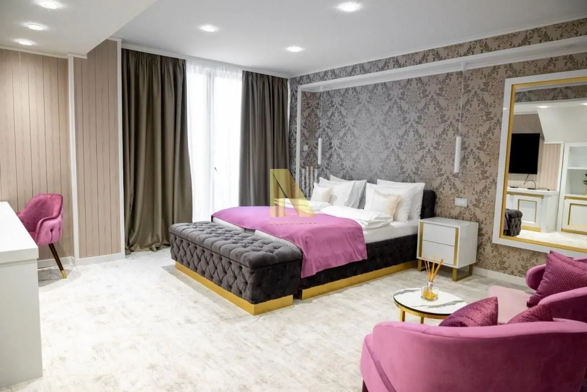 Rent, office space, 1558m², Centar, Novi Sad
