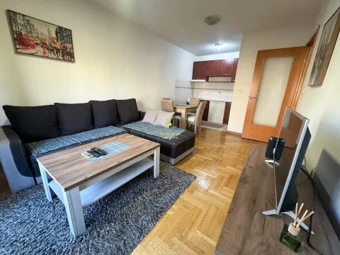 Sale, one bedroom apartment, 41m², Stari Aerodrom, Podgorica - image 2