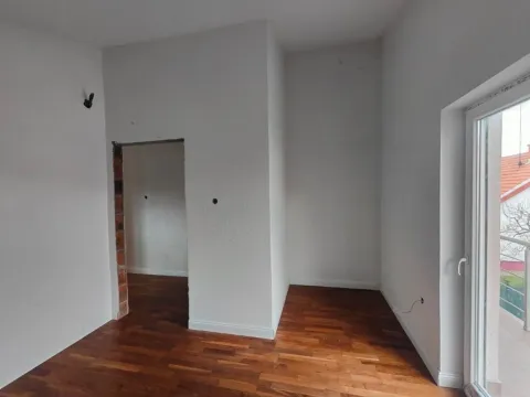 Sale, house, 200m², Karaburško Polje, Podgorica - image 10