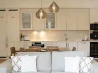 Izdavanje, dvosoban stan, 131m², Porto Montenegro, Tivat - image 6