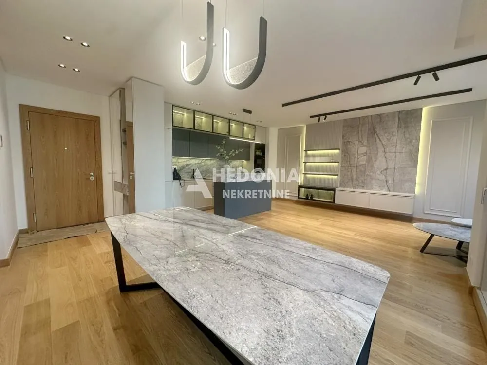 Rent, office space, 94m², Kalenić Pijaca, Vračar Sve Podlokacije