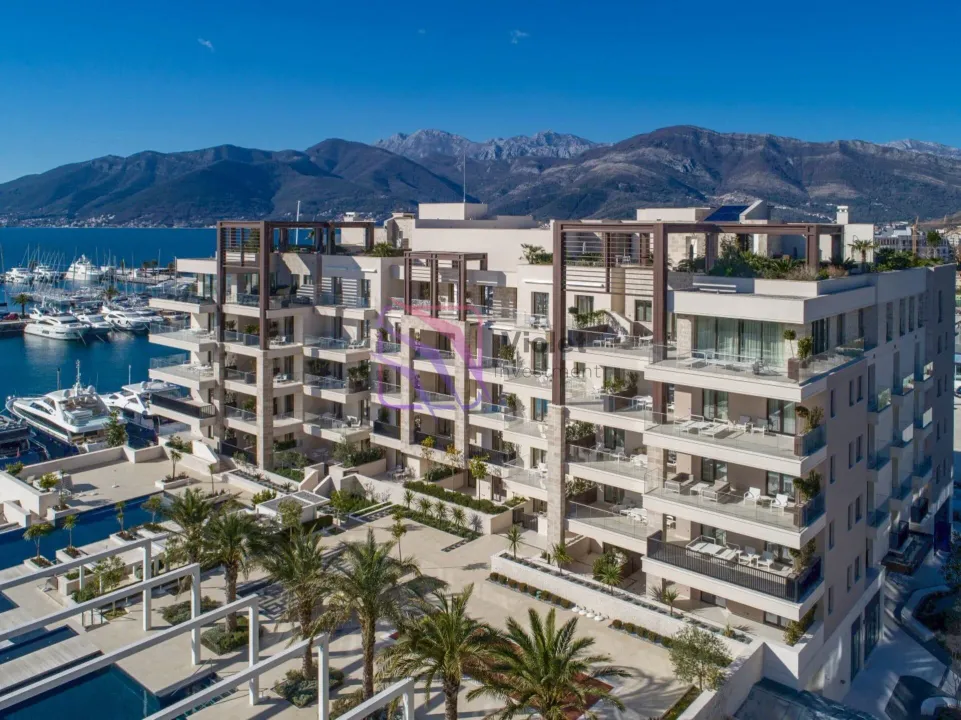 Sale, studio apartment, 42m², Porto Montenegro, Tivat