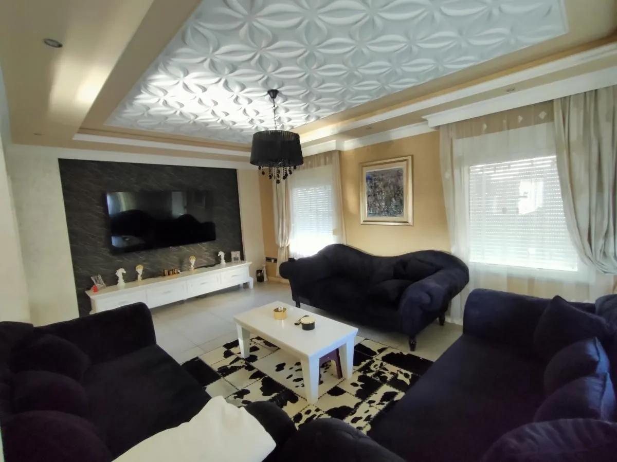 Prodaja, kuća, 380m², Sremska Kamenica, Petrovaradin