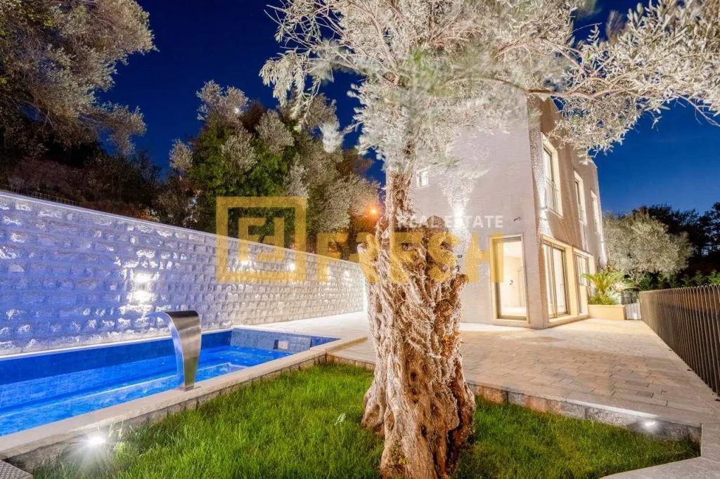 Sale, house, 240m², Budva, Crna Gora