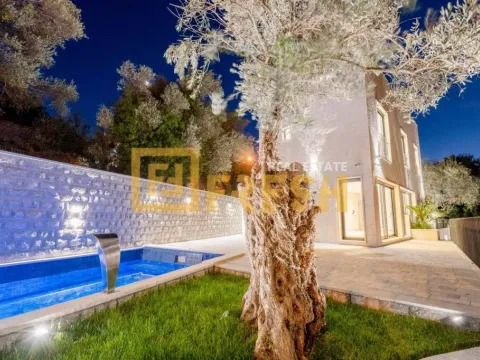 Sale, house, 240m², Budva, Crna Gora - image 1