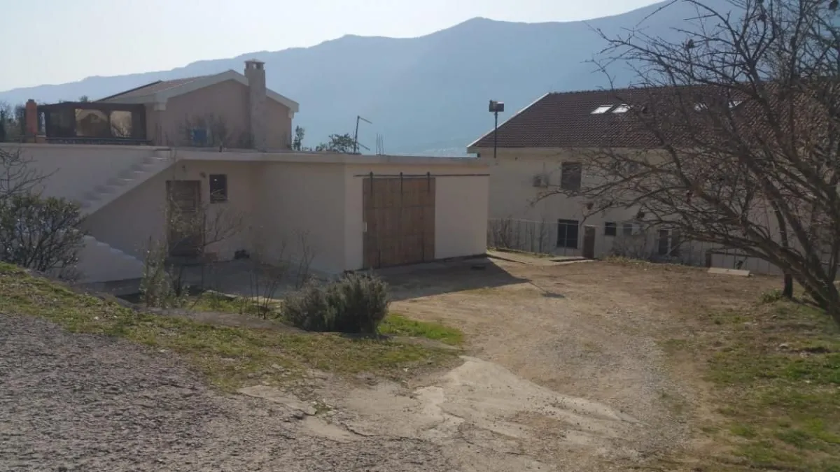 Prodaja, plac, 700m², Kotor, Crna Gora