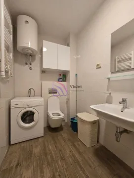 Izdavanje, dvosoban stan, 70m², City Kvart, Podgorica - image 17