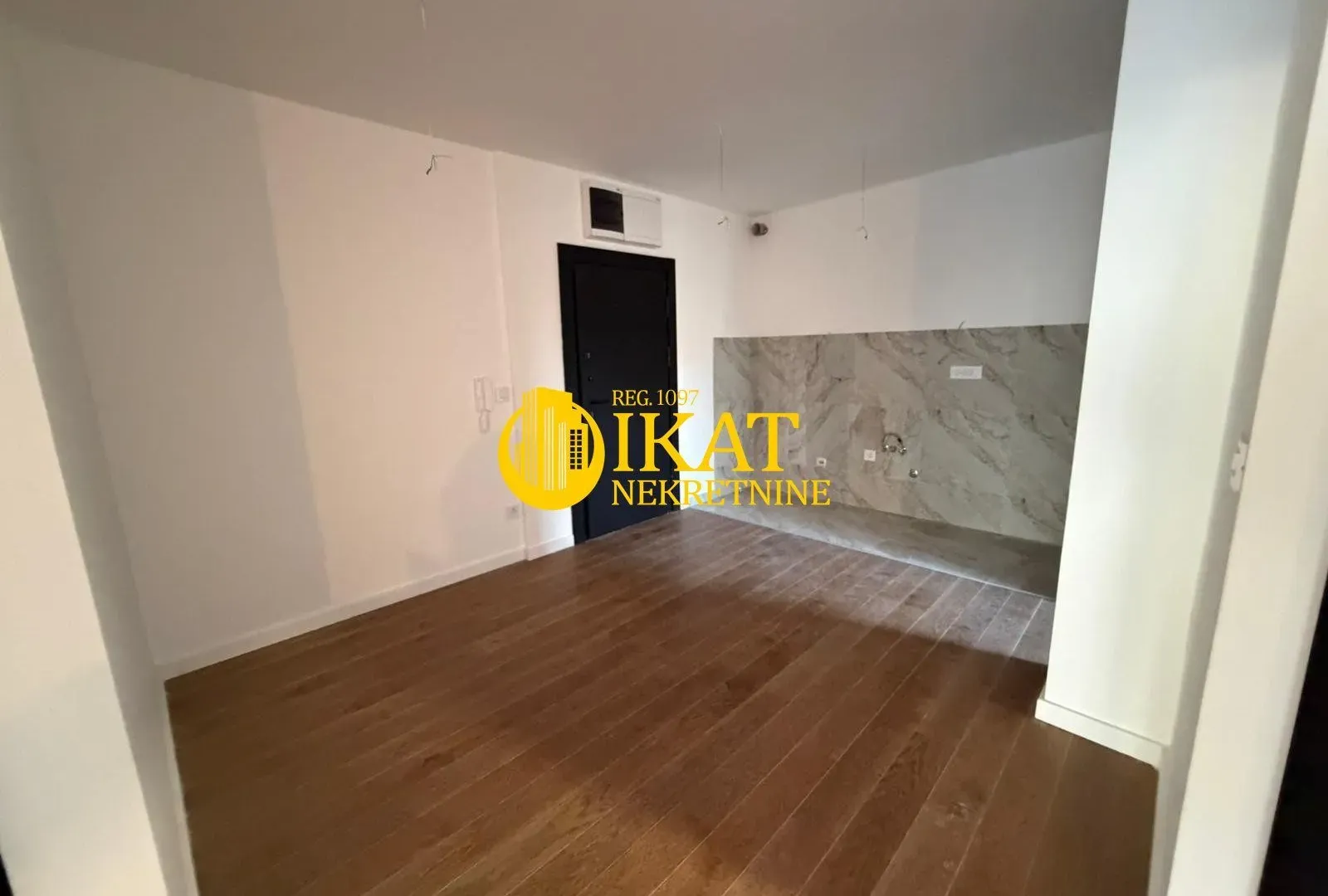 Prodaja, trosoban stan, 109m², Cvetkova Pijaca, Zvezdara Sve Podlokacije