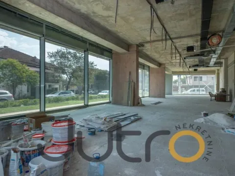 Rent, office space, 378m², Podgorica, Crna Gora - image 2