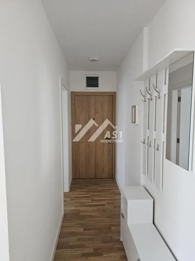 Izdavanje, dvosoban stan, 40m², Petrovaradin, Novi Sad