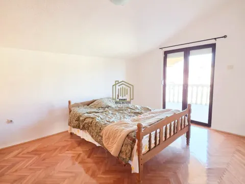 Prodaja, kuća, 350m², Zlatica, Podgorica - image 22