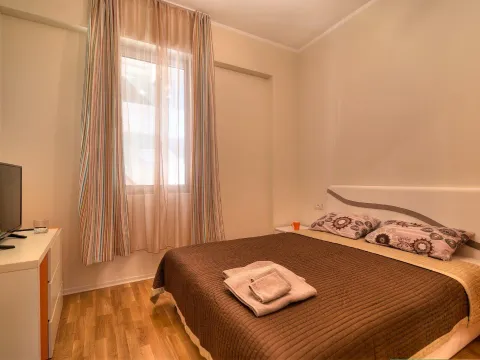 Sale, one bedroom apartment, 92m², Bečići, Budva - image 11