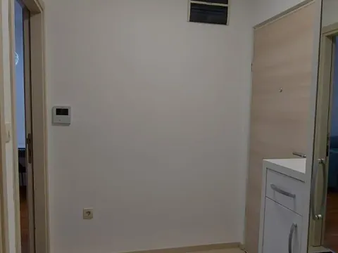 Prodaja, jednosoban stan, 43m², Stari Aerodrom, Podgorica - image 12