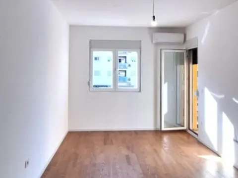 Rent, office space, 45m², Pobrežje, Podgorica - image 7