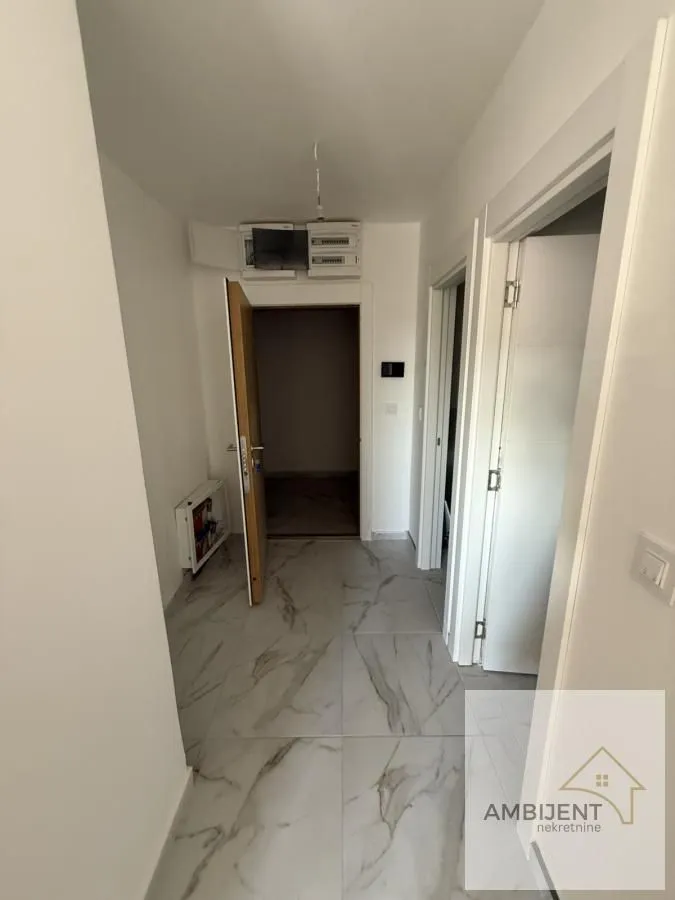 Izdavanje, trosoban stan, 69m², Nova Pazova, Stara Pazova