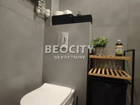 Izdavanje, trosoban stan, 68m², Centar, Novi Sad - image 15