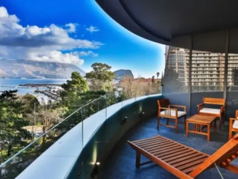 Izdavanje, dvosoban stan, 71m², Centar, Budva - image 2