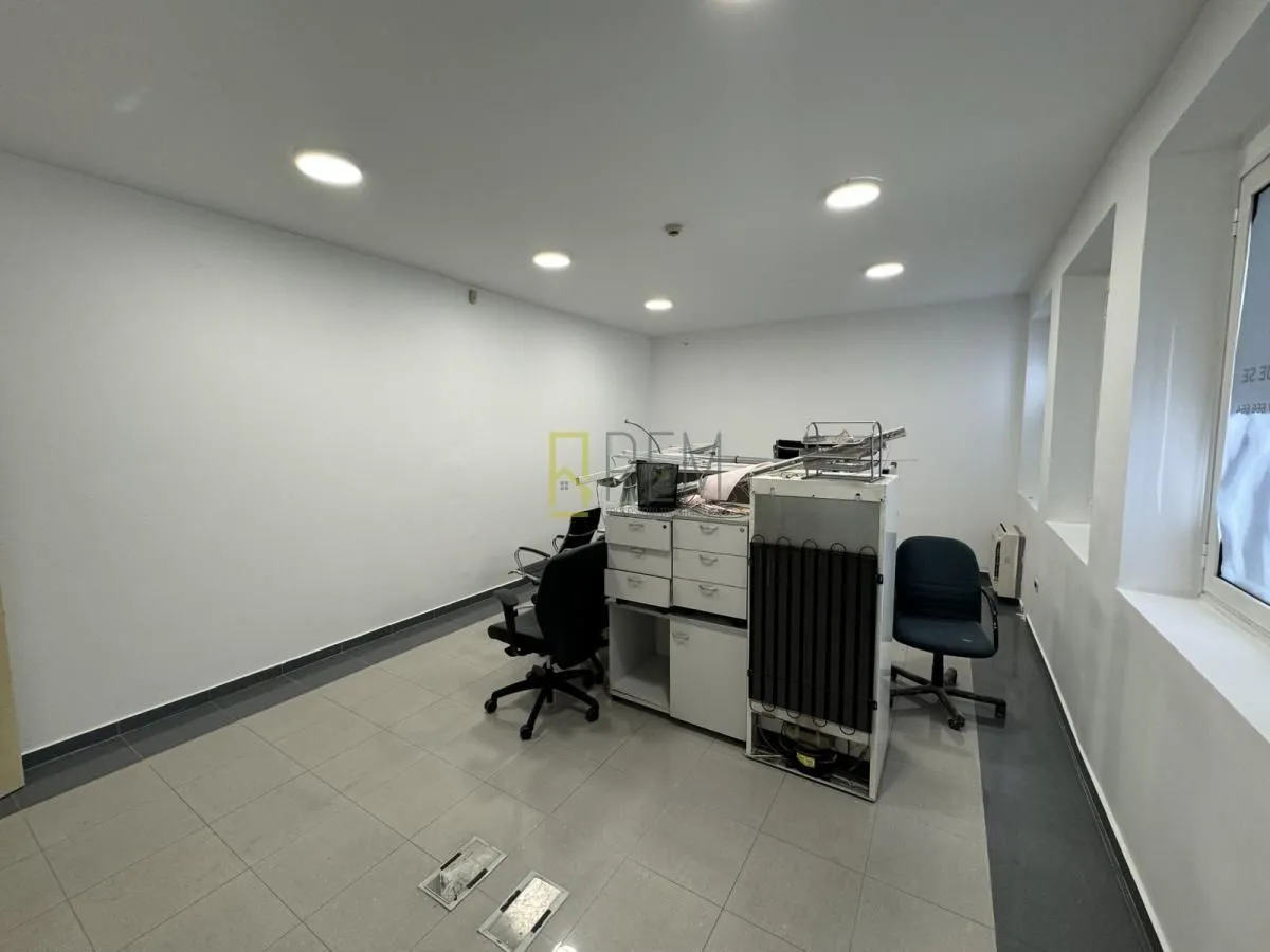 Rent, office space, 240m², Drač, Podgorica