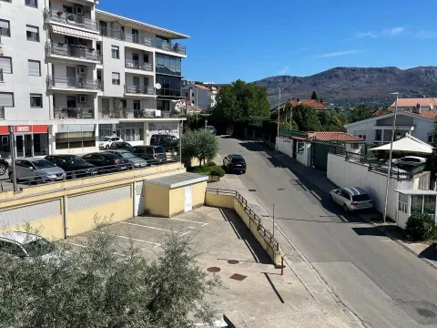 Rent, two bedroom apartment, 65m², Gorica C, Podgorica - image 6